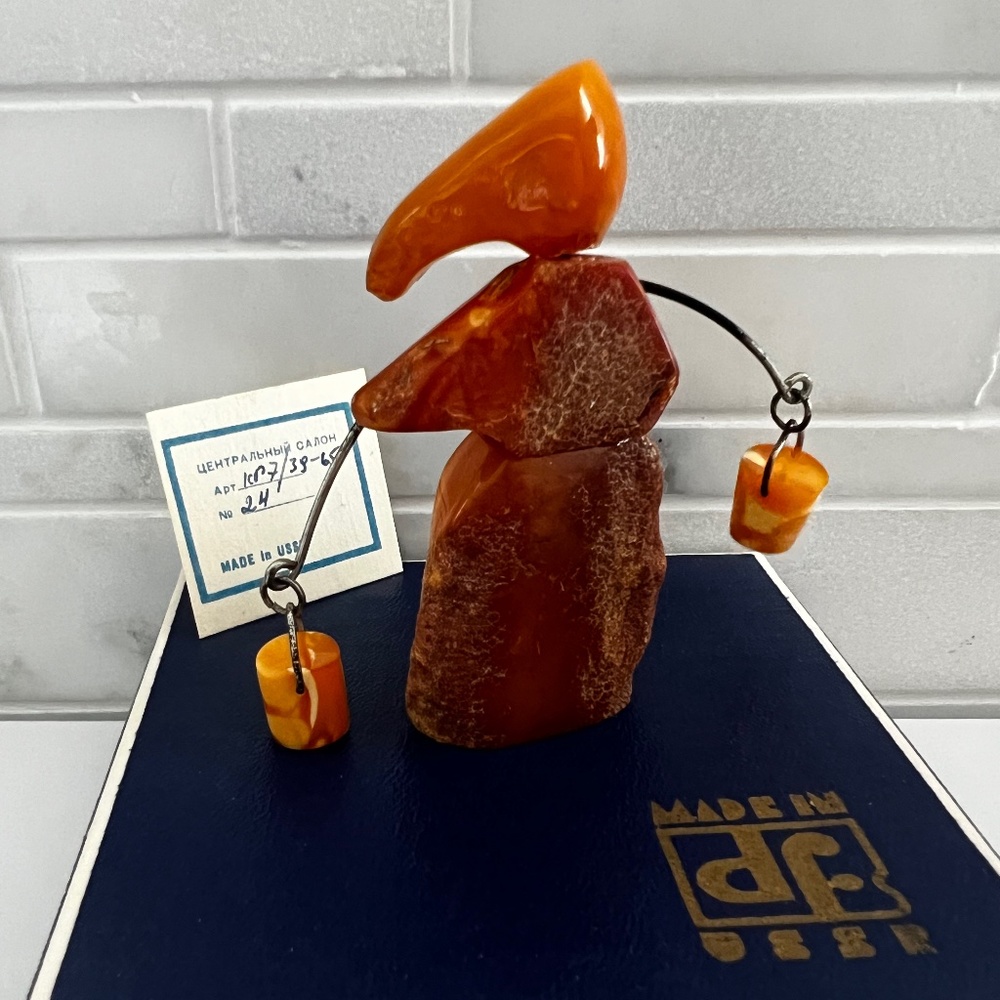 Vintage Butterscotch Baltic Amber Figurine Stone Big from EXPO'67 Montreal 27 g